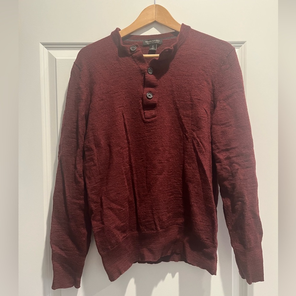 Banana Republic Men's Maroon Crewneck Sweater